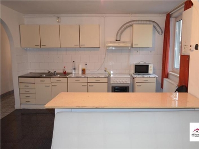 Apartament cu 3 Camere de Inchiriat in Zona Ultracentrala