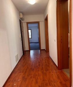 Apartament cu 4 camere decomandat in zona Pache Protopopescu