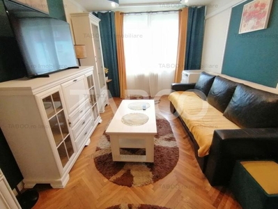 Apartament decomandat 3 camere balcon pivnita lift Vasile Aaron Sibiu