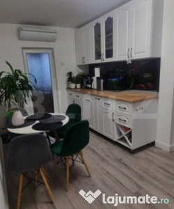 Apartament decomandat 50mp Craiovita, zona Segarcea