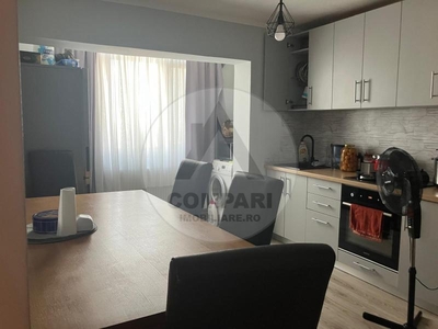 Vand Apartament in Tasnad