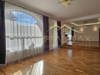 Vila 7 camere+curte proprie+piscina***LUX***412mp***Erou Iancu Nicolae