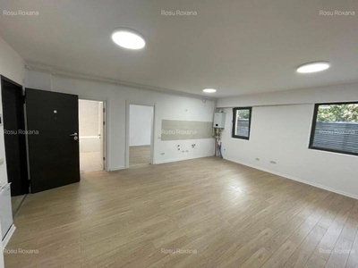 Apartament 2 Camere Semidecomandat, Vanzare in Zona Armeneasca