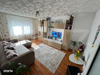 Apartament 3 camere, 79 mp, zona Mercur