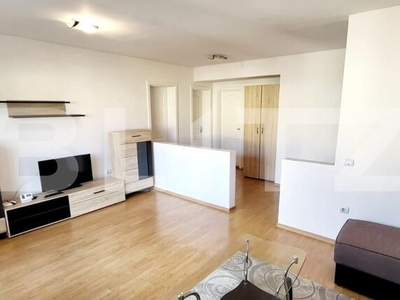 Apartament 3 camere, bucatarie inchisa, parcare, etaj 1, zona Florilor!