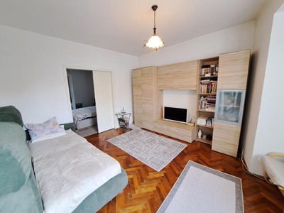 Apartament cu 4 camere Unirii