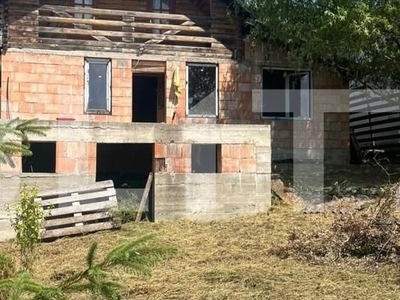 Casa individuala sau pentru vacanta, 136mp utili si 700mp teren in Campenesti