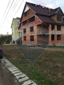 Casavila 12 camere vanzare in Satu Mare, Negresti-Oas, Est