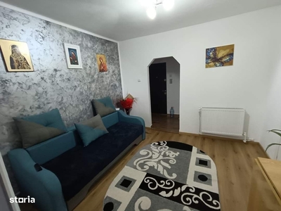 Apartament cu 3 camere semidecomandate zona Vivo