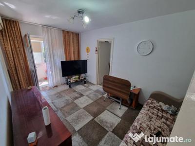 Bratianu scoala 8-apartament 3 camere cu gaze