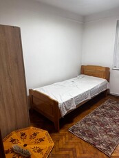 Apartament 2 camere, decomandat, etaj 1/4, zona Podu Ros