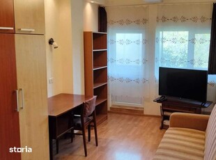 Apartament 3 camere si curte proprie