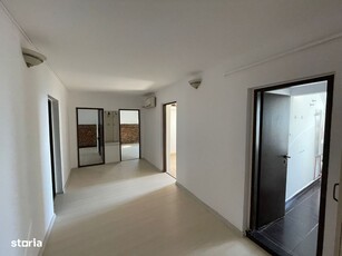 Apartament de lux cu 3 camere pe Calea București etaj Intermediar