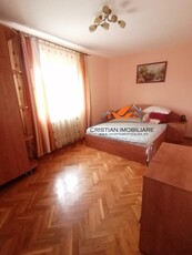 Apartament 3 camere decomandat Cetate!