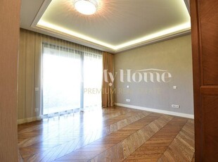 Apartament 3 camere | in vila | str. Roma |