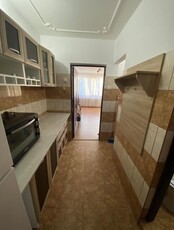 Apartament cu 1 camera decomandat, etaj 5/9, zona Podu Ros