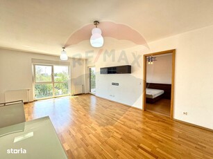 Apartament cu 3 camere de închiriat în zona Central