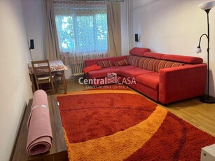 Apartament de vanzare cu 3 camere, Podu Ros