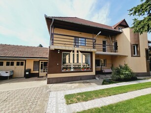 Casa in regim cuplat de vanzare, Lipoveni