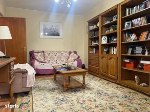 Apartament pe 2 niveluri, 3 camere, centrala proprie, Ghiroda