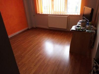 Apartament 2 camere decomandat,54 mp+balcon 7m,Deva-zona Opera