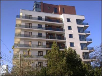 Apartament cu 4 camere de vanzare in zona Barbu Vacarescu