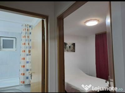 Apartament cu 3 camere semidecomandate Zona Ultracentrala