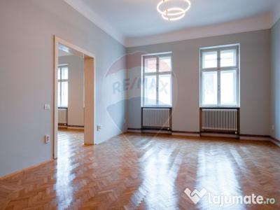 Vanzare apartament de 2 camere in cladire interbelica, ul...