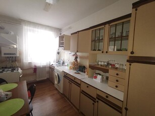 Apartament 3 camere Biserica Rossetti