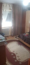 Apartament 3 Camere Zona Scoala 11 , Etaj 4 Cu Sarpanta