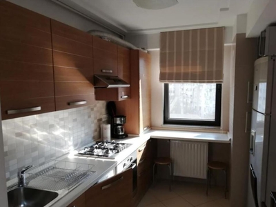 Apartament cu 3 camere, in zona Decebal