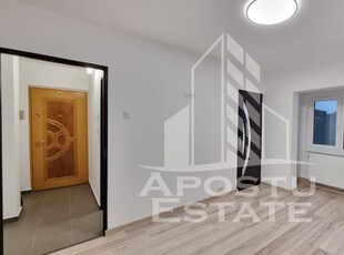 Apartament 1 camera, etaj intermediar, centrala proprie, zona Aradului