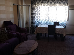 Apartament 3 camere- decomandat - zona Calea Calarasi