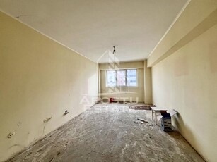 Apartament 4 camere, decomandat, etaj intermediar, Simion Barnutiu