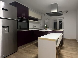 Apartament cu 4 camere, etaj 4 de vanzare, zona Timocului - Saguna