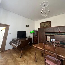 Apartament de vanzare 2 camere curte Sibiu Negoi