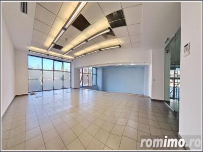 Spatiu comercial/ birouri - 110 mp