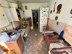 Apartament 3 camere, etaj 2/3, zona fosta Autogara , 70.000 Euro