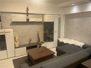 Apartament 3 camere ,zona hipermarket Kaufland , etaj 2/4 , decomandat , renovat , mobilat partial , modern