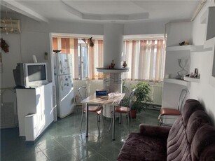 Apartament 3 camere , zona Tribunal ultracentral , 70 mp, imbunatatit , mobilat ,