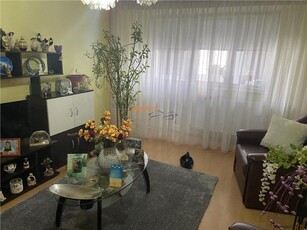 Apartament 3 camere, zona ultracentrala , 76 mp , decomandat , imbunatatit , centrala termica proprie