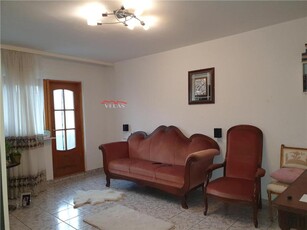 Apartament 3 camere,hol patrat, logie, balcon, et 3, CT, mobilat, ultracentral