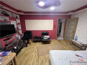 Apartament 3 camere,renovat, etaj 3 (lift), Bdul Unirii