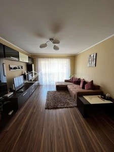 Apartament 3 camere, situat in Floresti, zona Florilor
