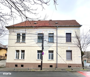 Apartament în Casa, Central, Str. Paris, Curte și Garaj, Cluj-Napoca