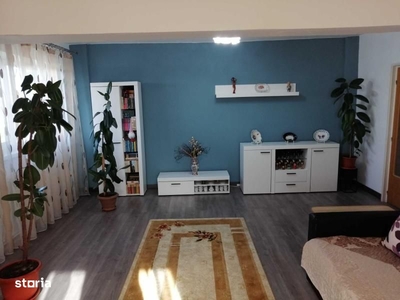 De vânzare apartament 3 camere zona Bariera 91 mp