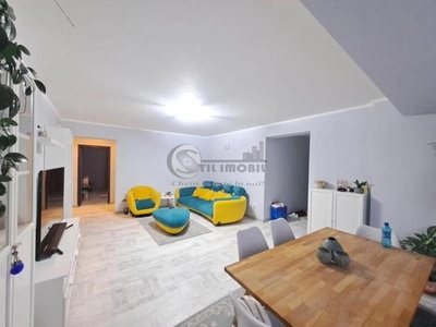 Etaj 3 ! Apartament 4 camere Cug 100mp