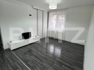 Apartament 2 camere, etaj intermediar, parcare, zona VIVO