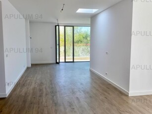 Apartament 4 camere Apartament 12 – Refugiu urban cu terasa generoasa
4