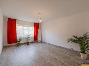 Apartament cu trei camere